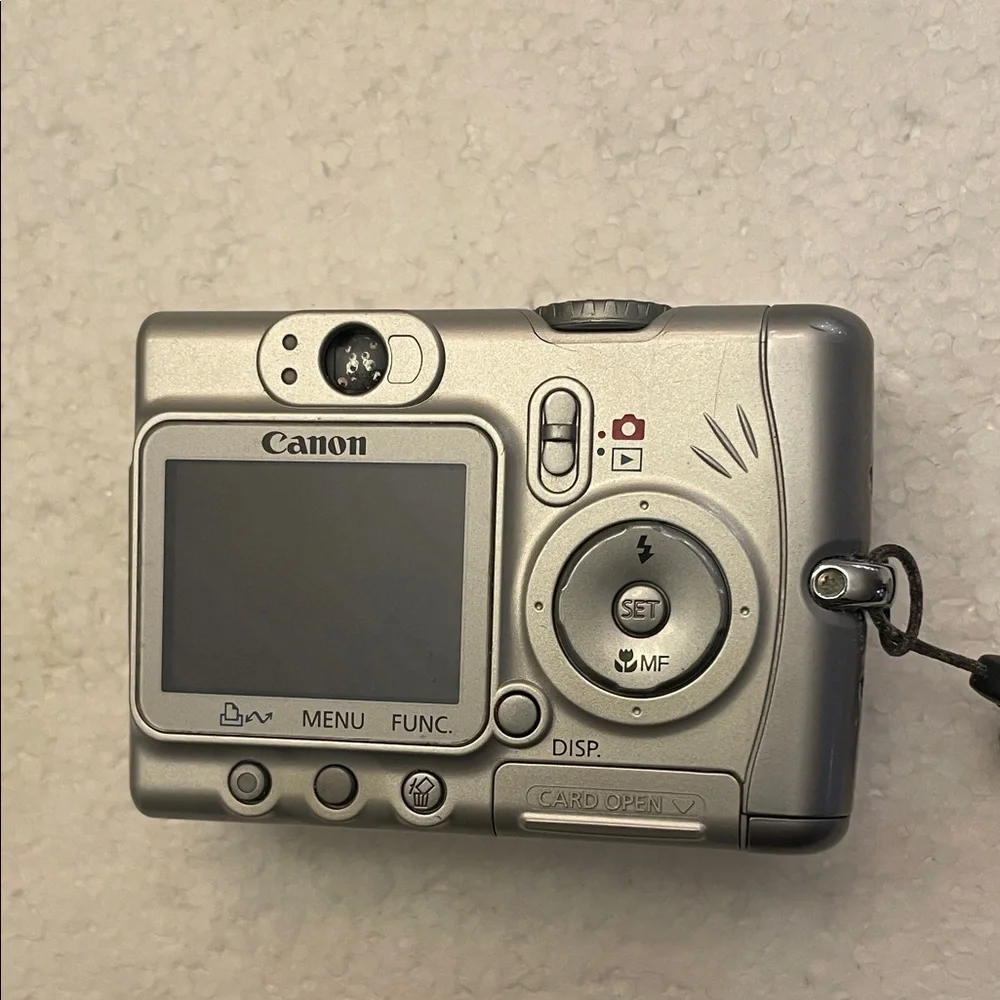 Canon PowerShot A520 Digital Camera 4.0 megapixels 4X optimal zoom pict bridge